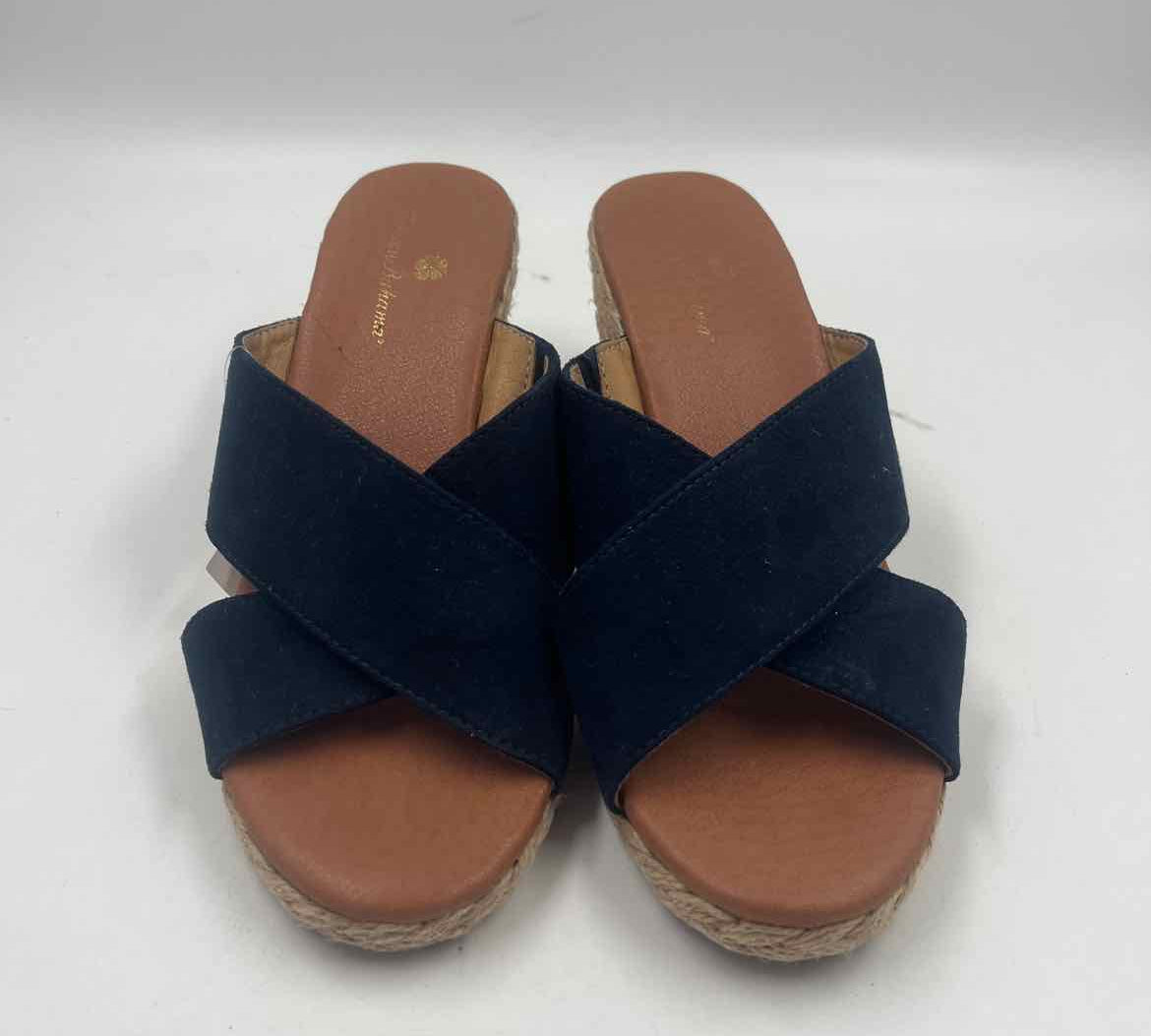 Tommy Bahama Women's Shoe Size 7 Navy Solid Wedges