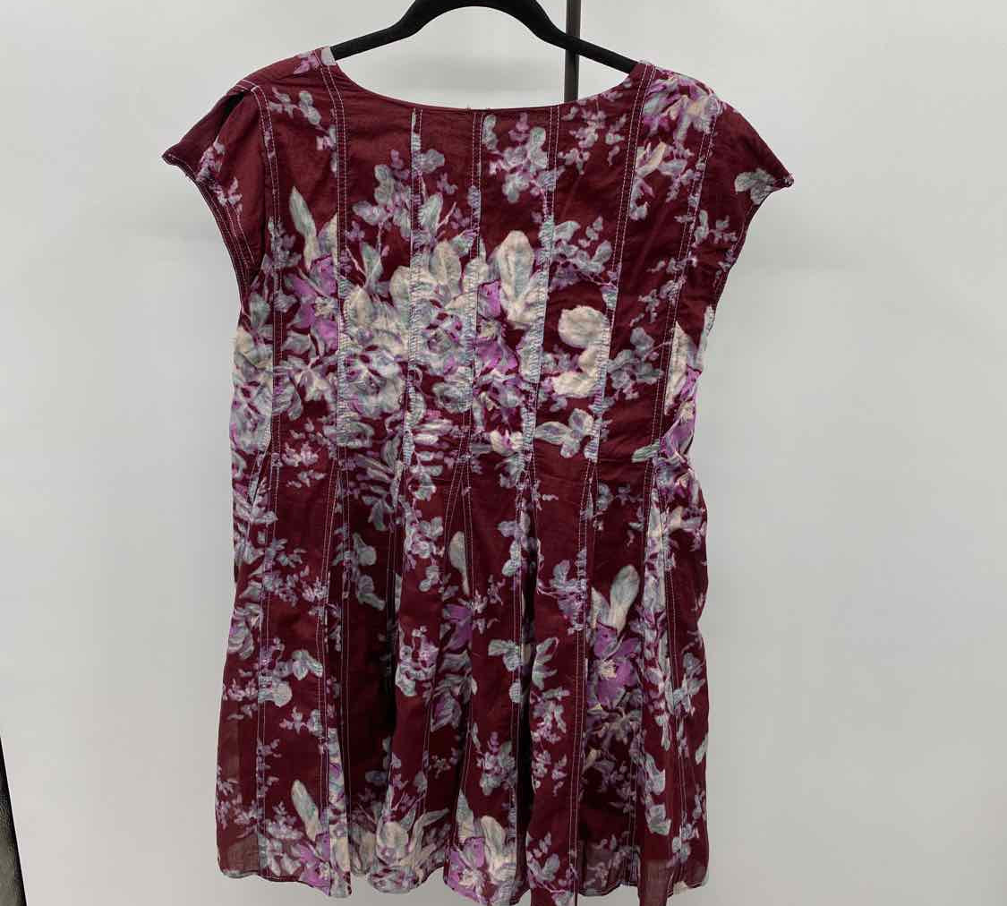 Free People Women's Size S maroon Floral Short Sleeve Shirt