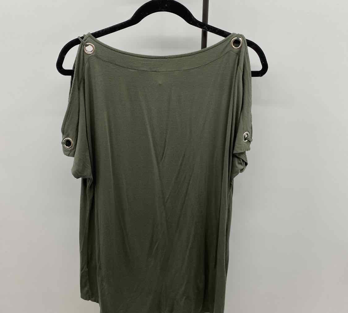 Cable & Gauge Women's Size L Green Embroidered Short Sleeve Shirt