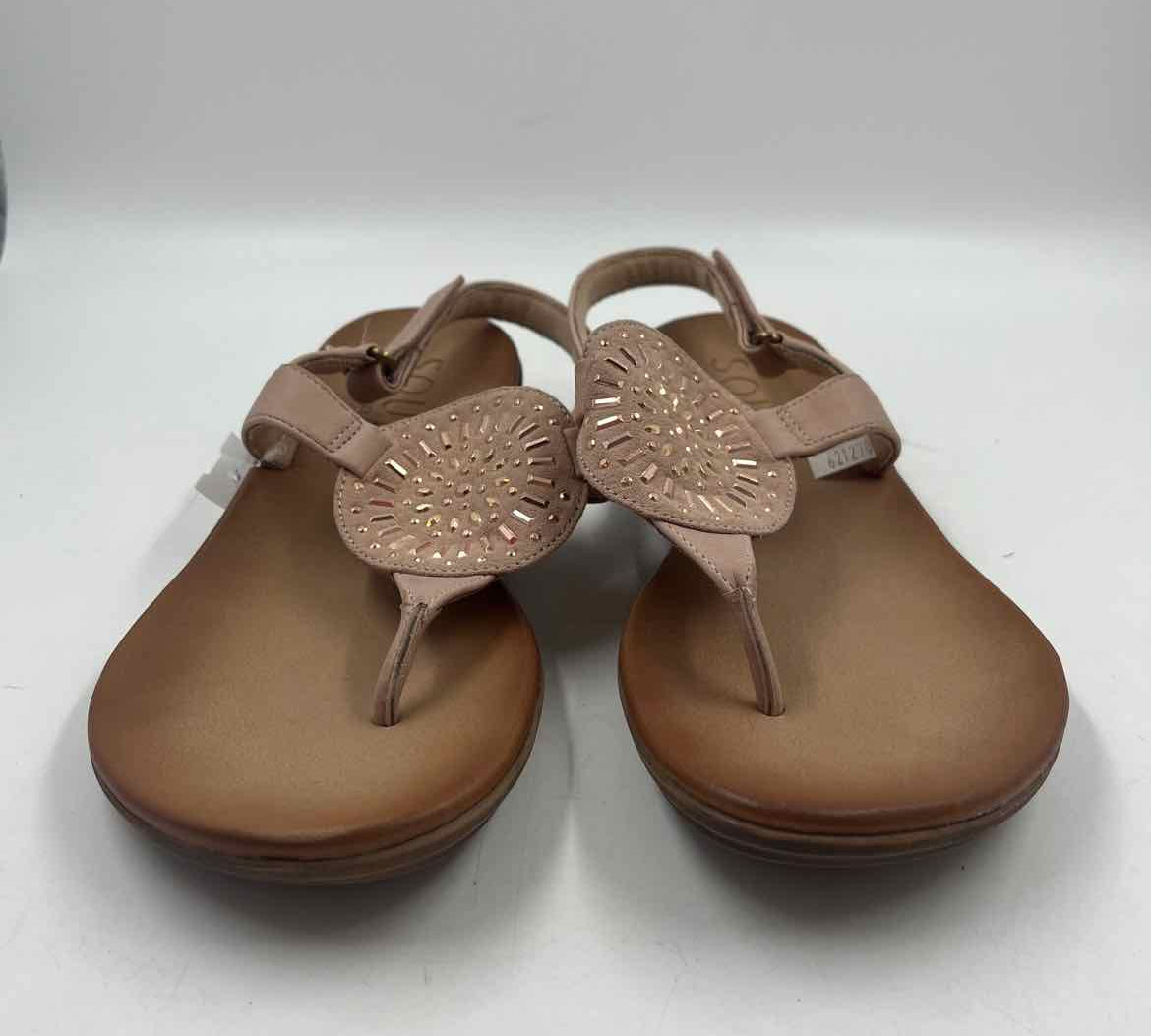 Naturalizer Women's Shoe Size 8.5 Beige Beaded Sandals