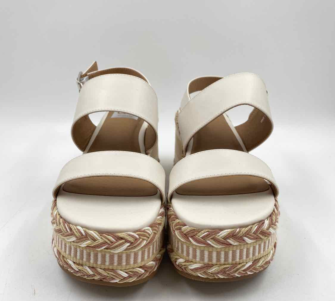 Dolce Vita Women's Shoe Size 7 White Textured Sandals