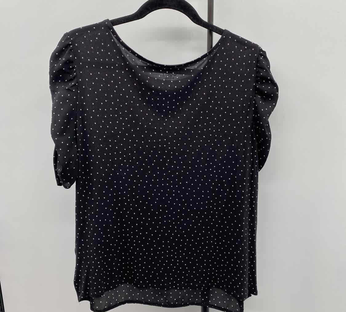 Loft Women's Size L Black dotted Short Sleeve Shirt