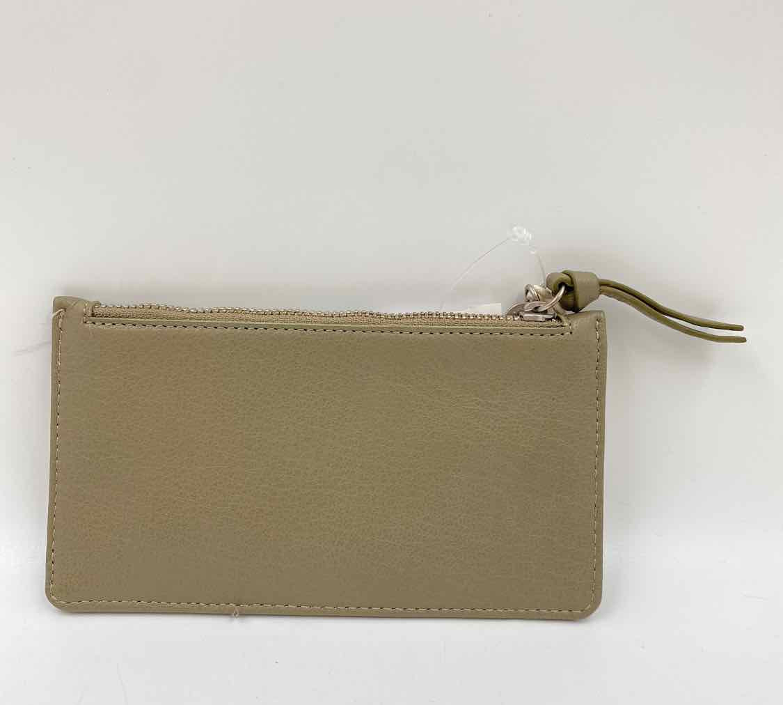 Lucky Brand Women's Taupe New with Tags Solid Wallet