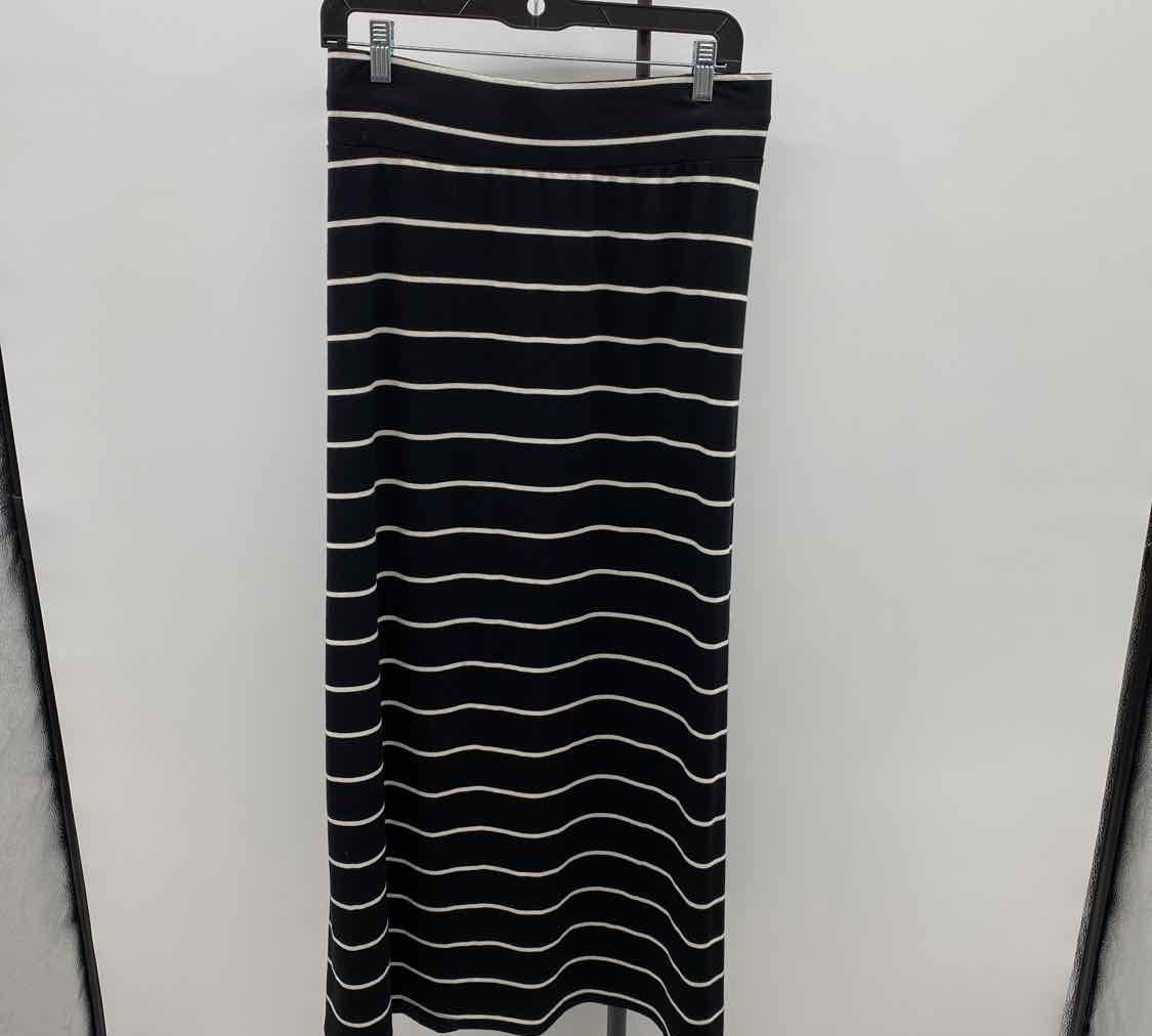 Dress Barn Women's Size 24 Black Stripe Skirt
