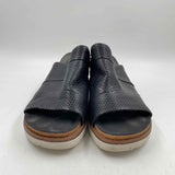OTOT Women's Shoe Size 9.5 Black Textured Sandals
