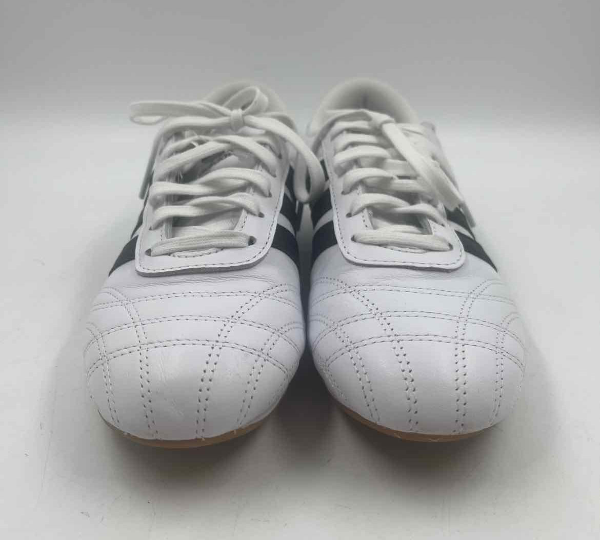 Adidas Women's Shoe Size 7.5 White Solid Sneakers