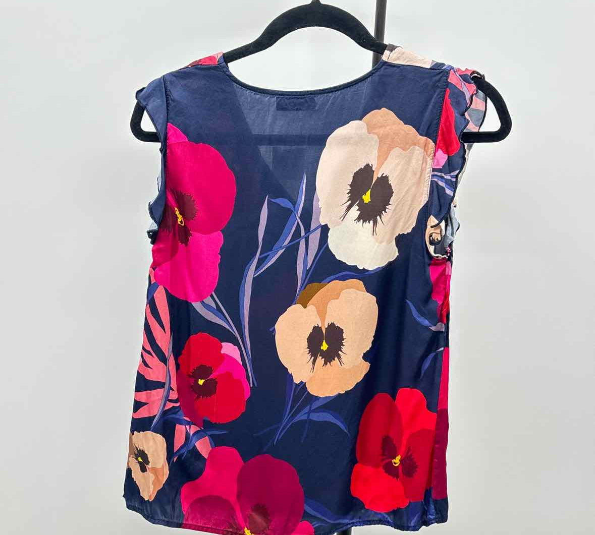 Class Women's Size S Navy Floral Sleeveless Shirt