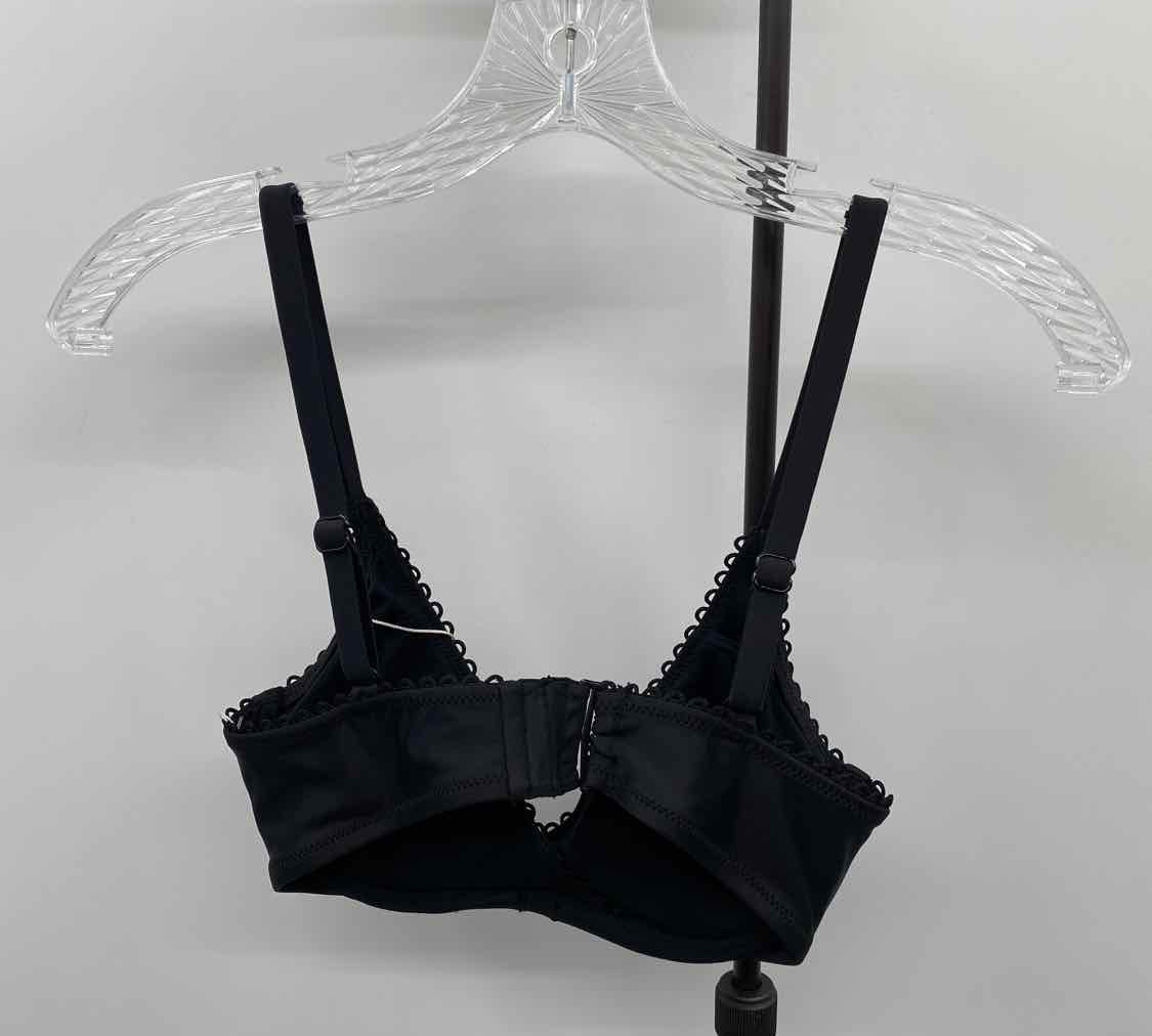 Adore Me Women's Size 32C Black Solid Tank