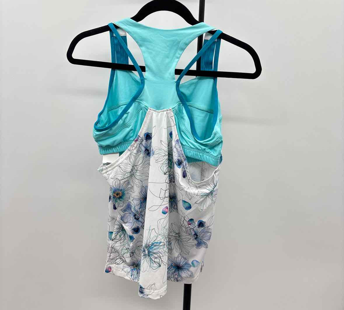 Sofibella Women's Size M Aqua Floral Sleeveless Shirt