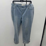 Charlie B Women's Size 12 Blue Solid Capris