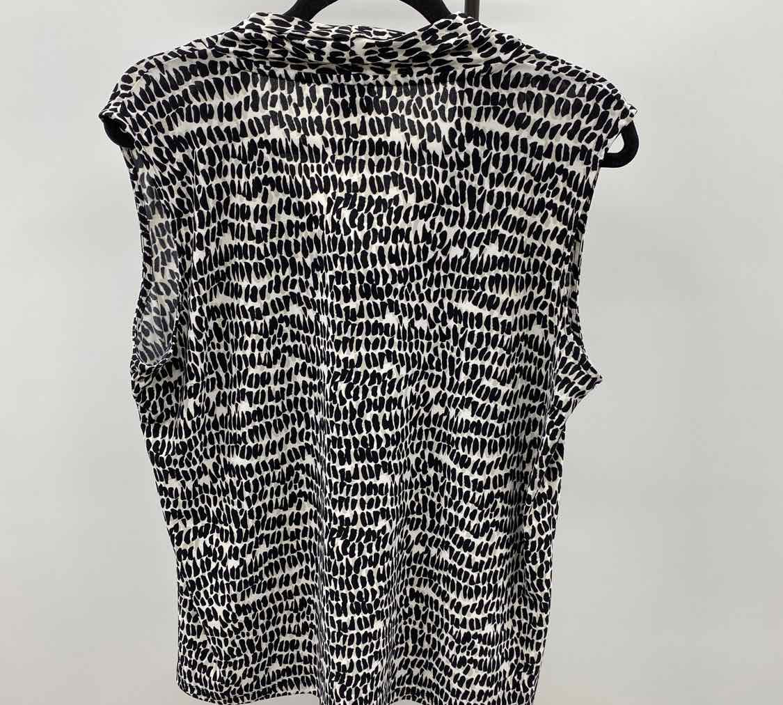 Anne Klein Women's Size XL Black Spotted Sleeveless Shirt