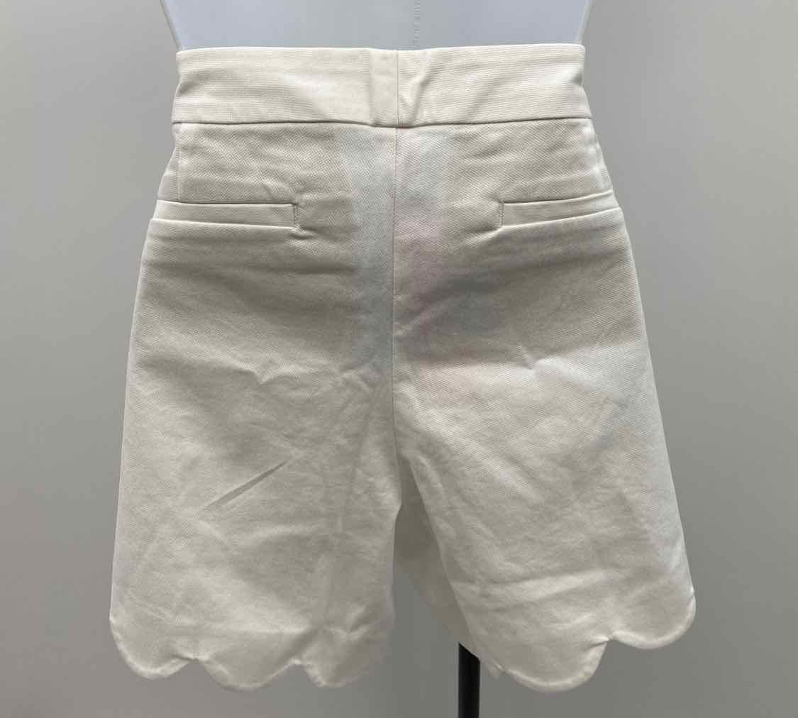 Lilly Pulitzer Women's Size 10 White Solid Shorts