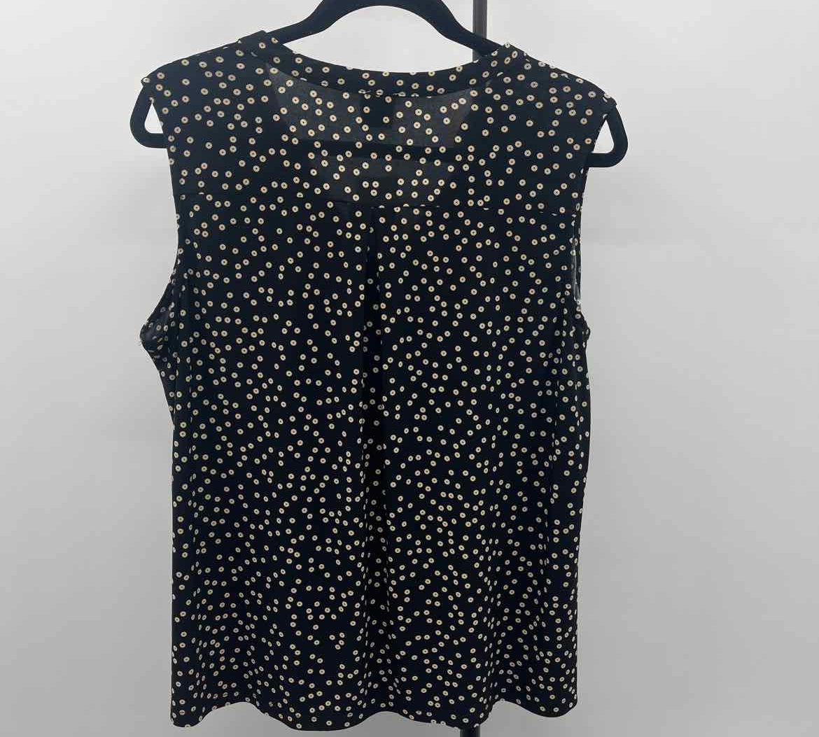Anne Klein Women's Size L Black dotted Sleeveless Shirt