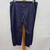 Neon Buddha Women's Size 14 Navy Solid Capris