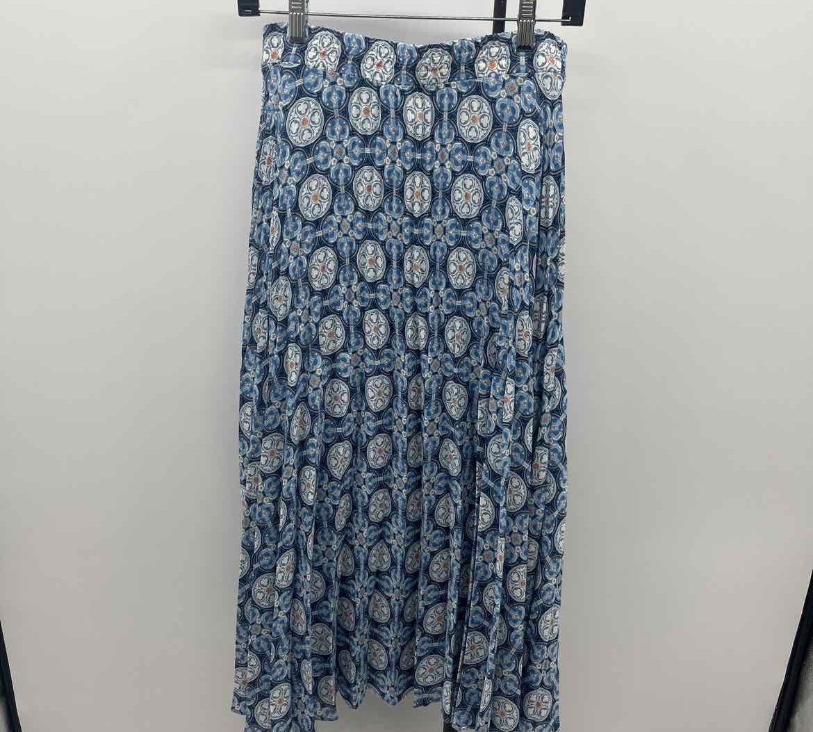 Max Studio Women's Size 10 Blue medallion Skirt