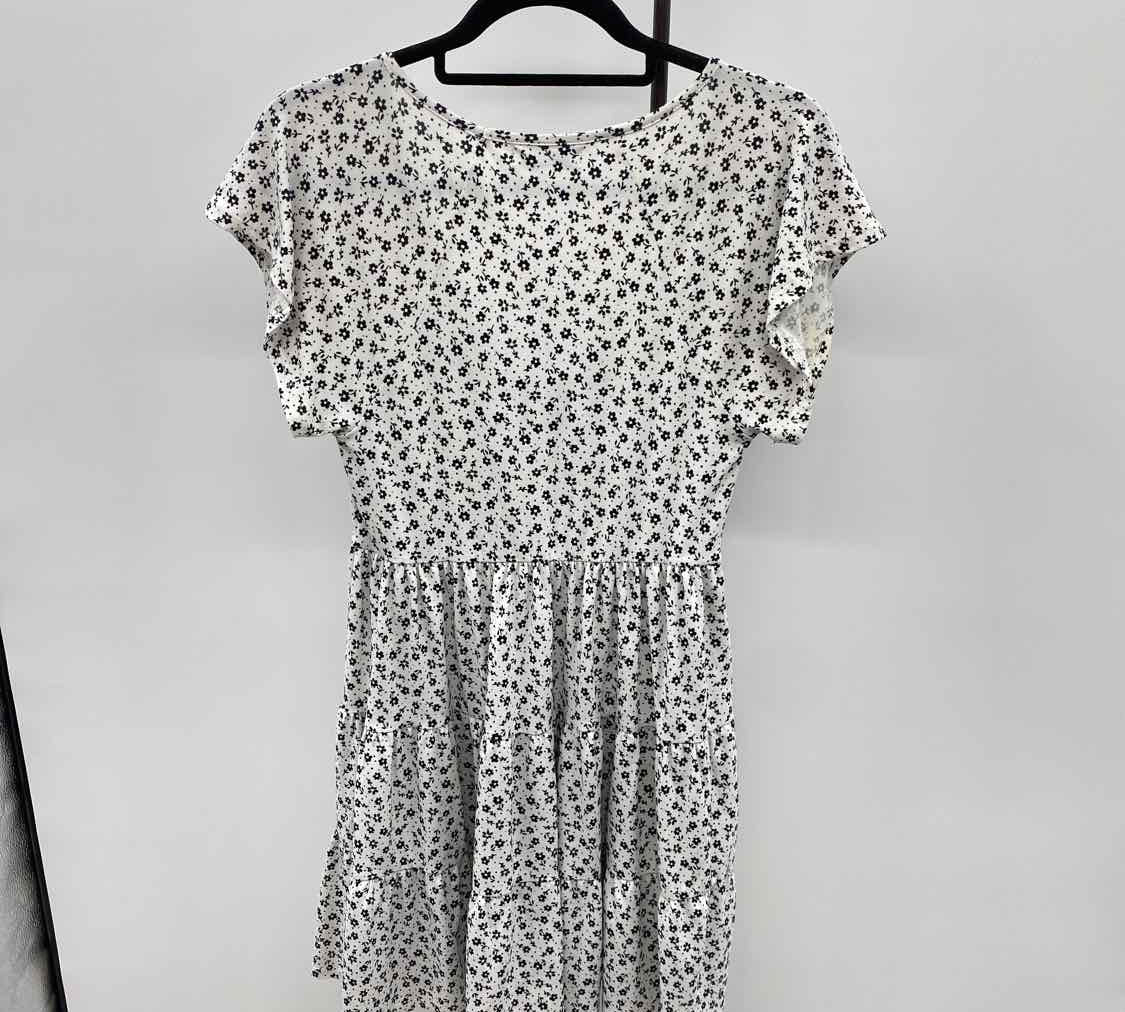 Urban Outfitters Junior's Size 6 White Floral Dress