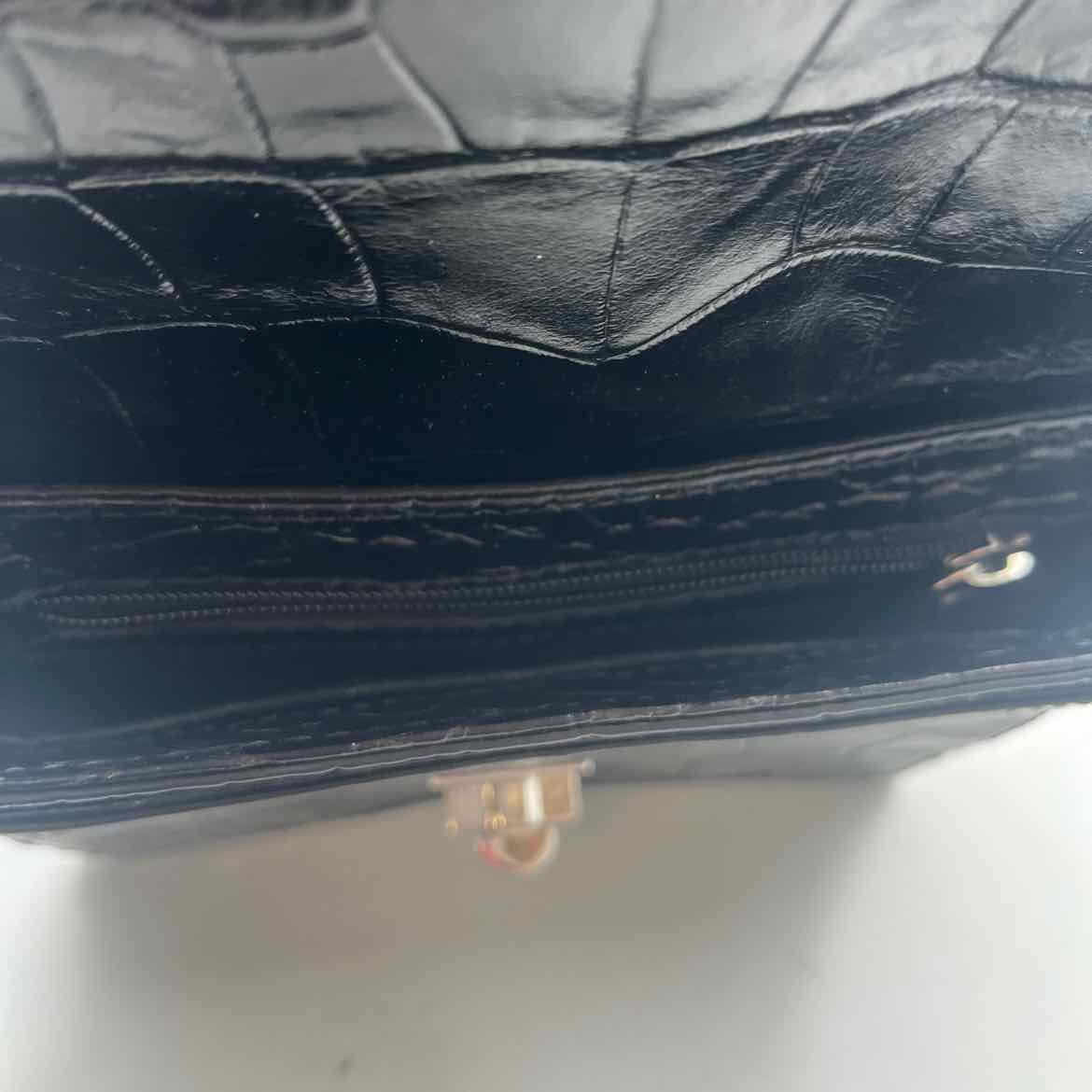Interior MICHAEL KORS Croc-Embossed Black Leather Small MILA MESSENGER Bag Purse
