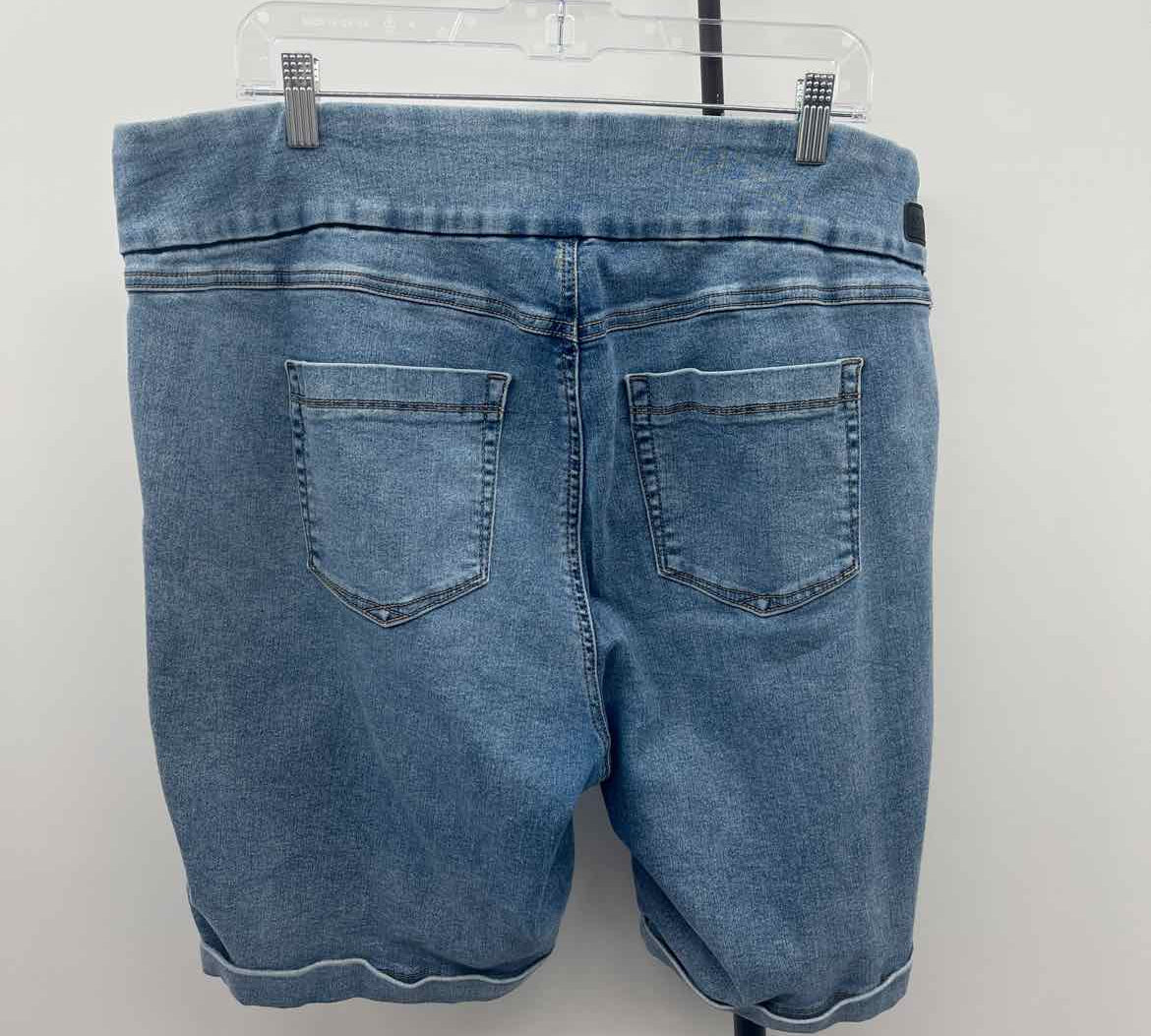 sound style Women's Size 20 Blue Solid Shorts