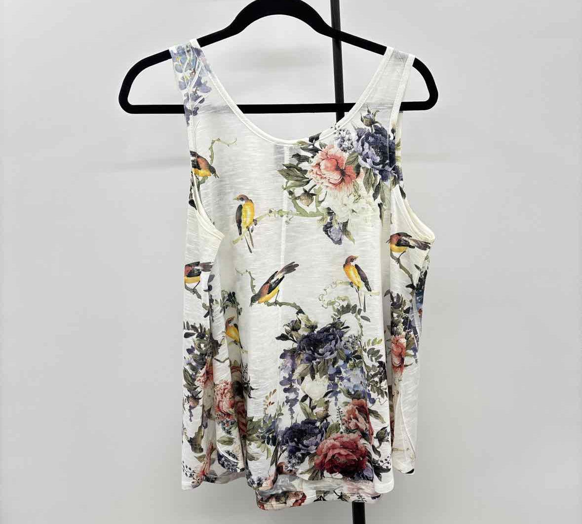 wallpaper Women's Size XL White Floral Tank