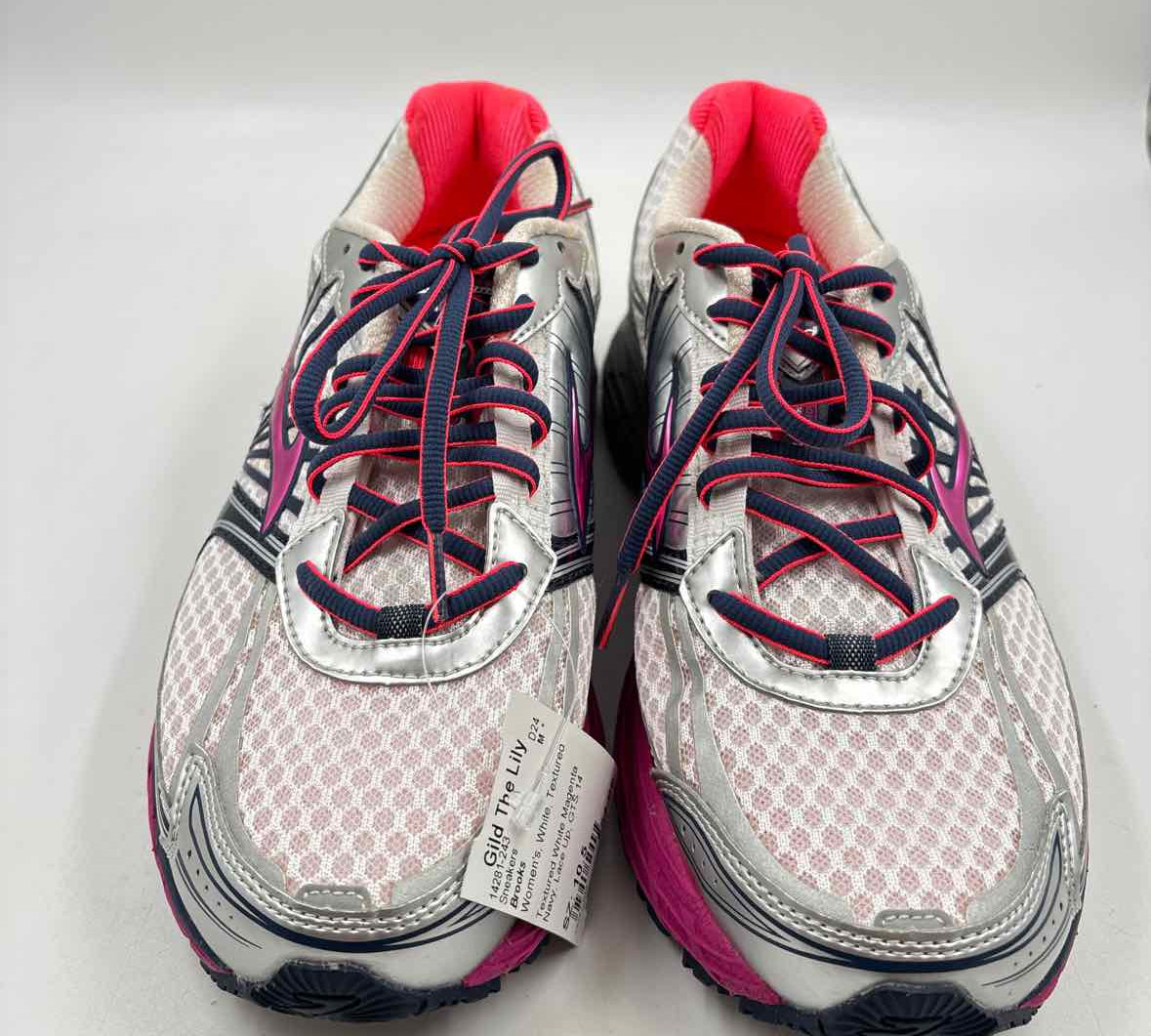 Brooks Women's Shoe Size 10.5 White Textured Sneakers