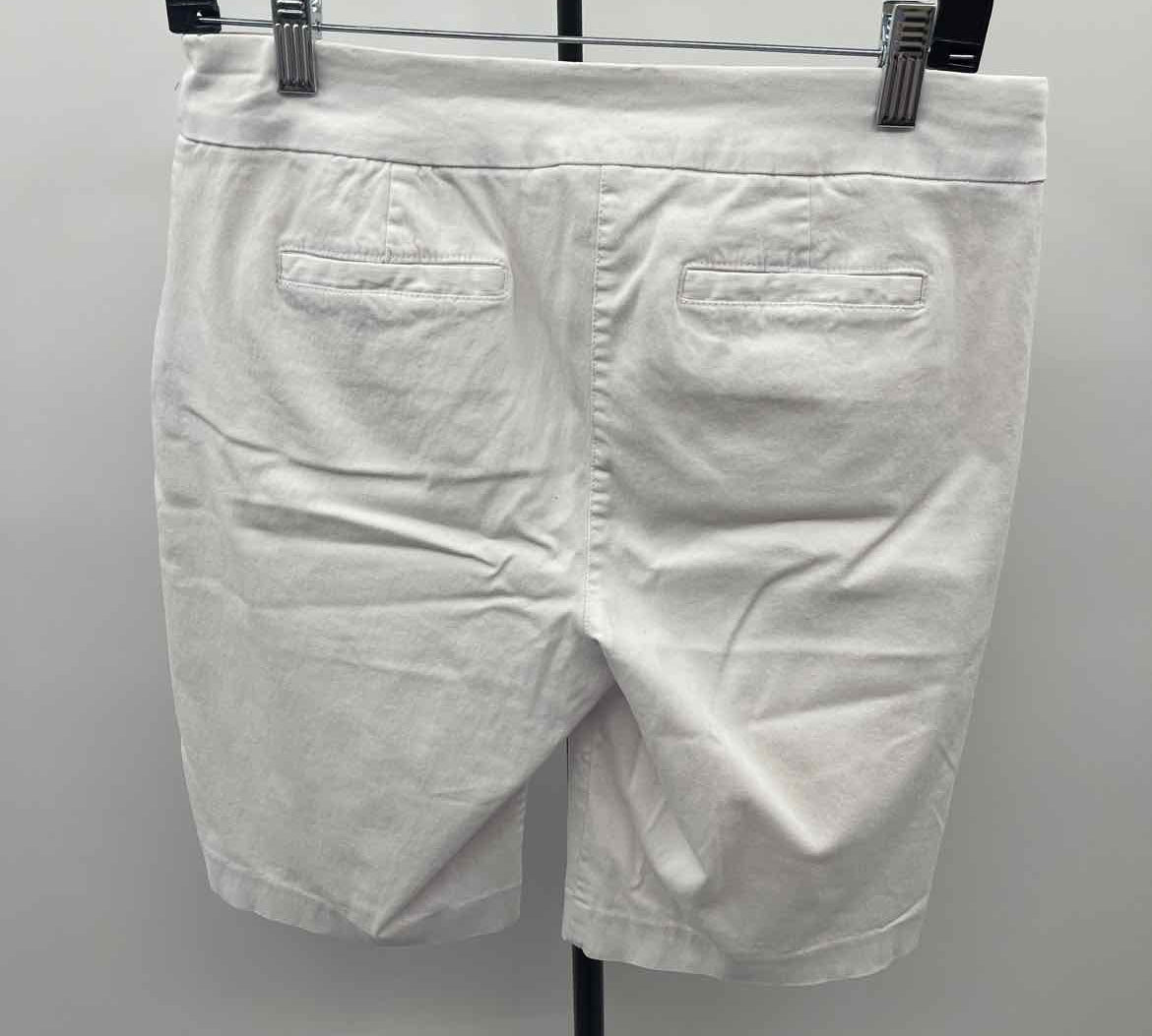 Coral Bay Women's Size 8 White Solid Shorts