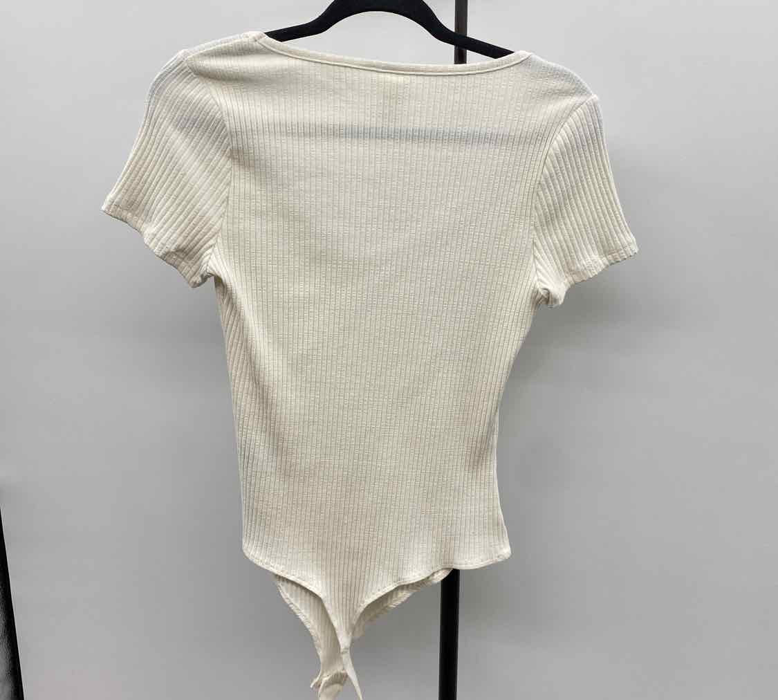H&M Women's Size L White Ribbed Short Sleeve Shirt