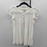 Rose & Olive Women's Size M White Textured Short Sleeve Shirt