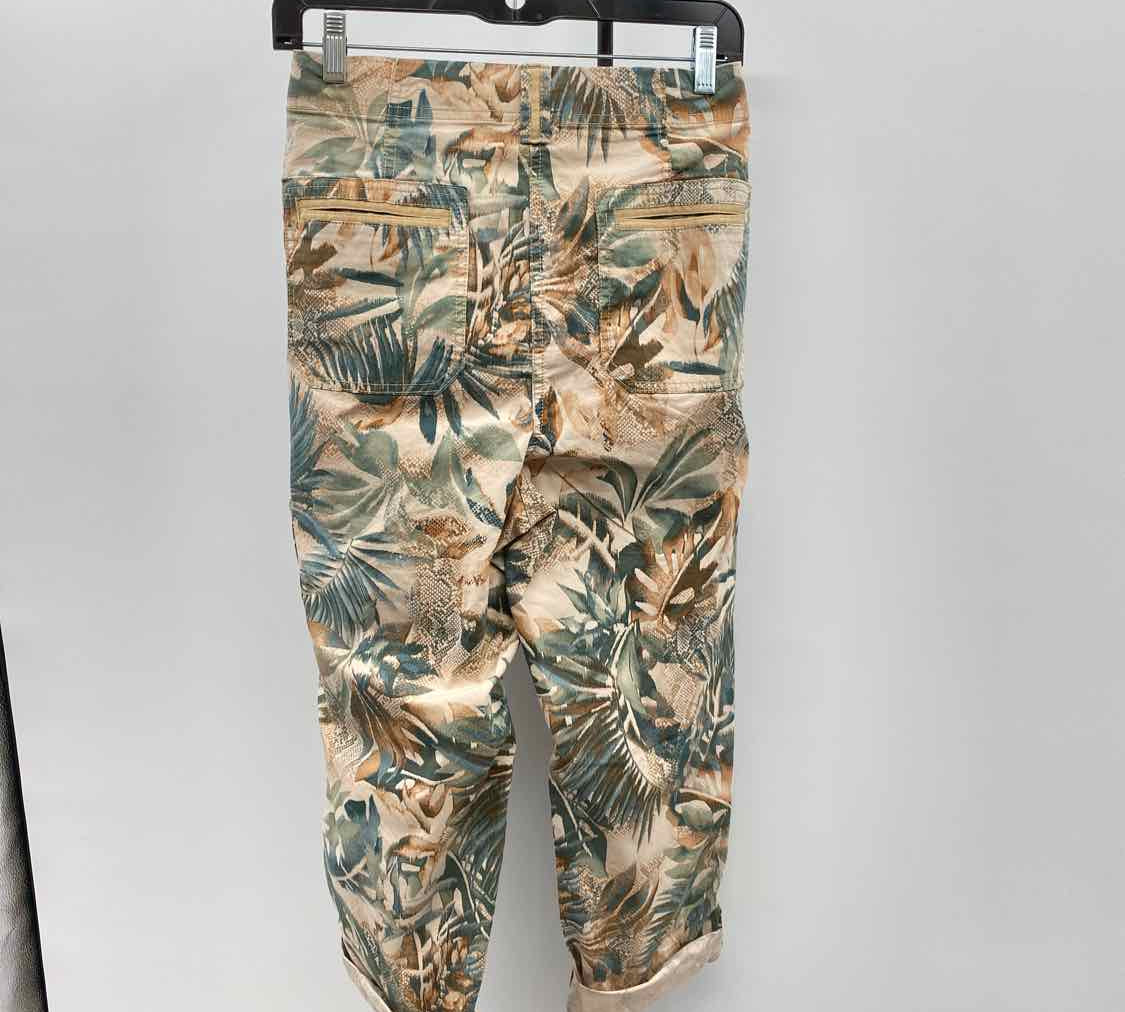 Chico's Women's Size 14 Beige Leaf Capris
