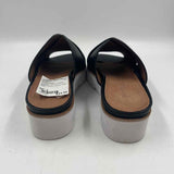 Gentle Souls Women's Shoe Size 6 Black pebble Sandals