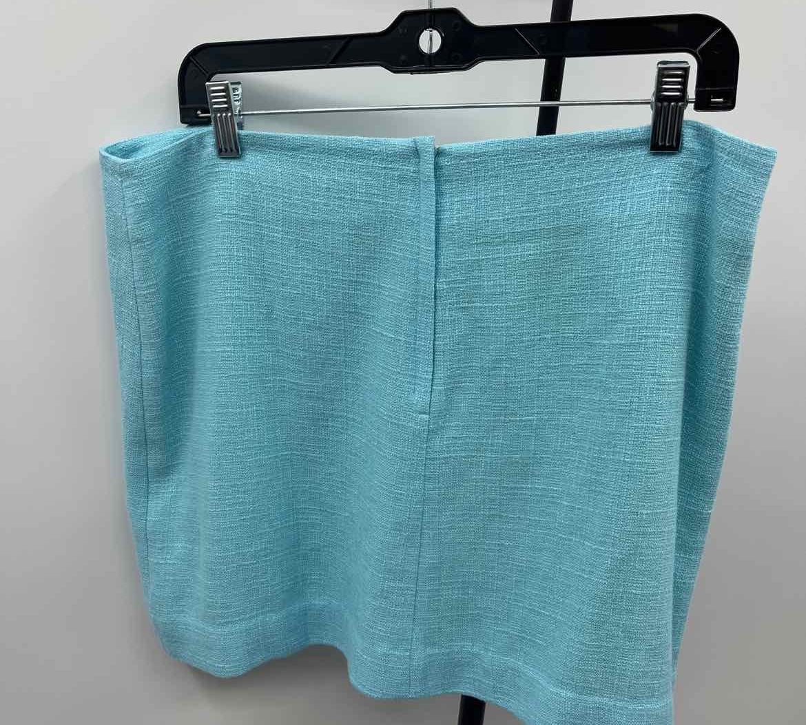 Lilly Pulitzer Women's Size 12 Light Blue Textured Skirt  LUX