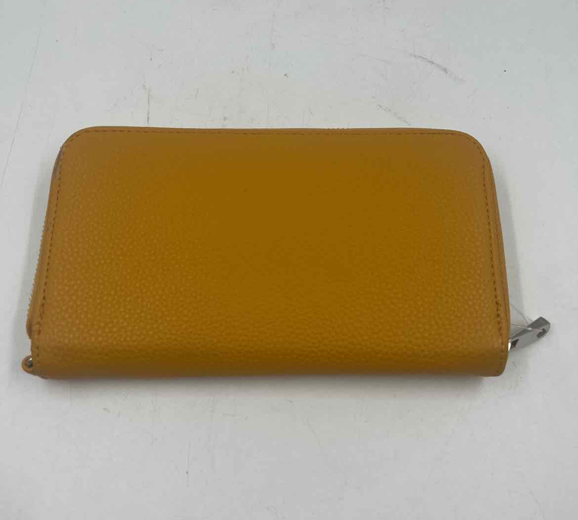 Thirty One Women's Mustard pebbled Wallet