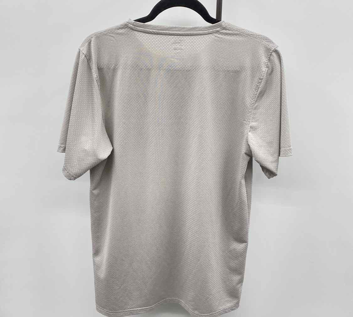 Pell Athletic Women's Size M Gray Rockford Rams Short Sleeve Shirt