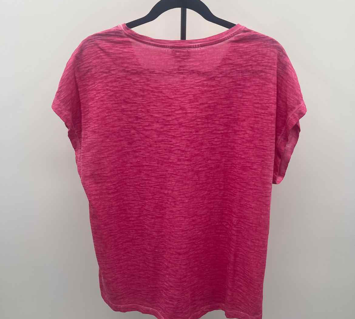 Chico's Women's Size M Pink Textured Short Sleeve Shirt