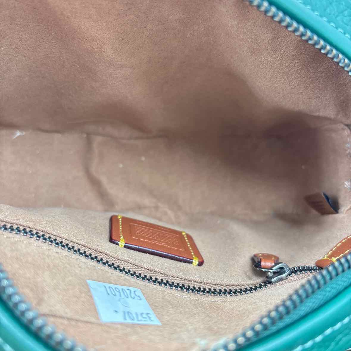Interior COACH Dark Pine Green Pebbled Leather CAMERA Bag Crossbody Purse