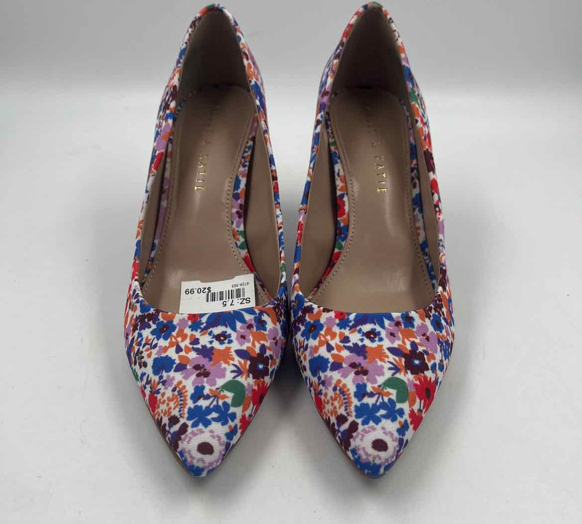 Kelly & Katie Women's Shoe Size 7.5 Blue Floral Heels