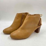 comfortview Women's Shoe Size 7.5 camel Solid Boots