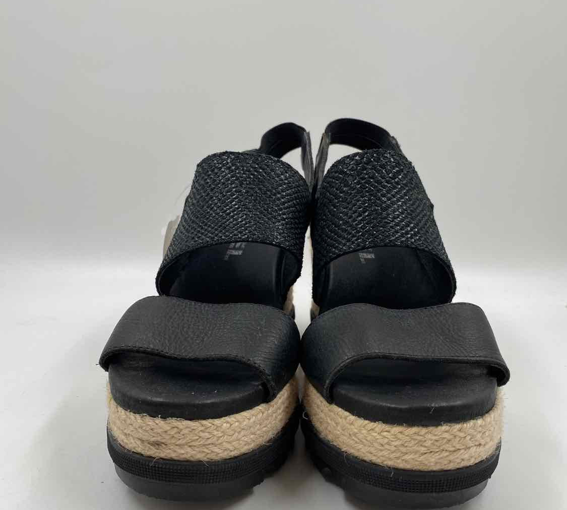 Sorel Women's Shoe Size 8 Black Textured Sandals