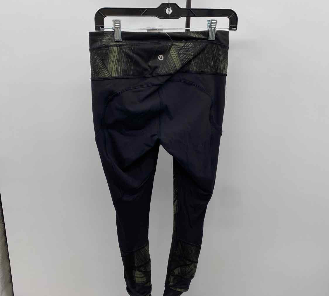 Lululemon Junior's Size 6 Green lines Leggings