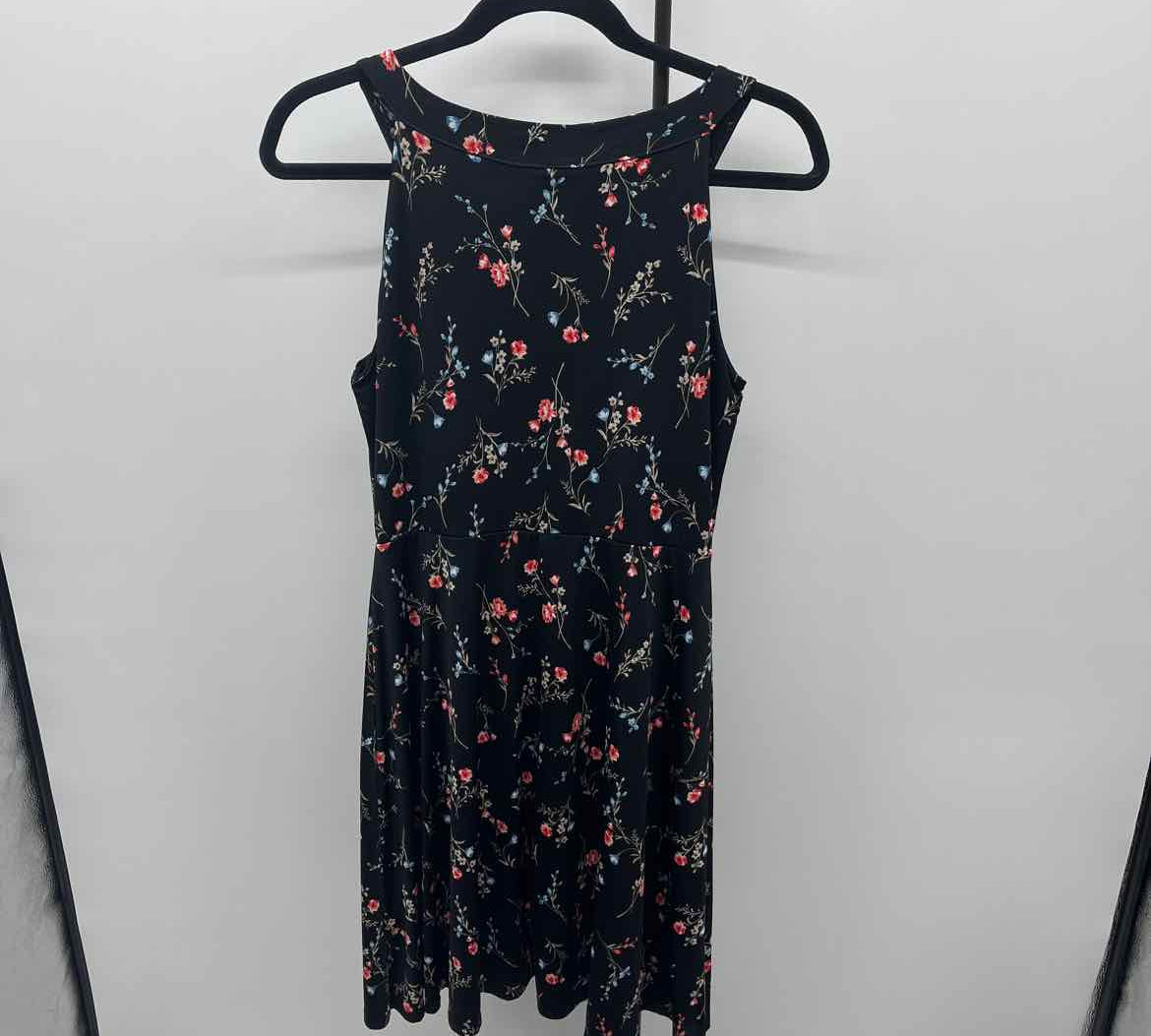 Gilli Women's Size 6 Black Floral Dress