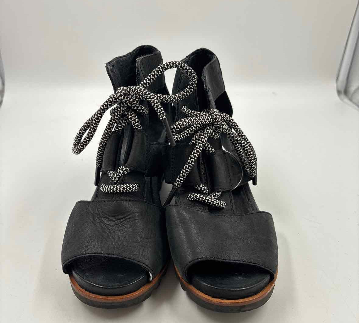 Sorel Women's Shoe Size 7 Black Solid Sandals