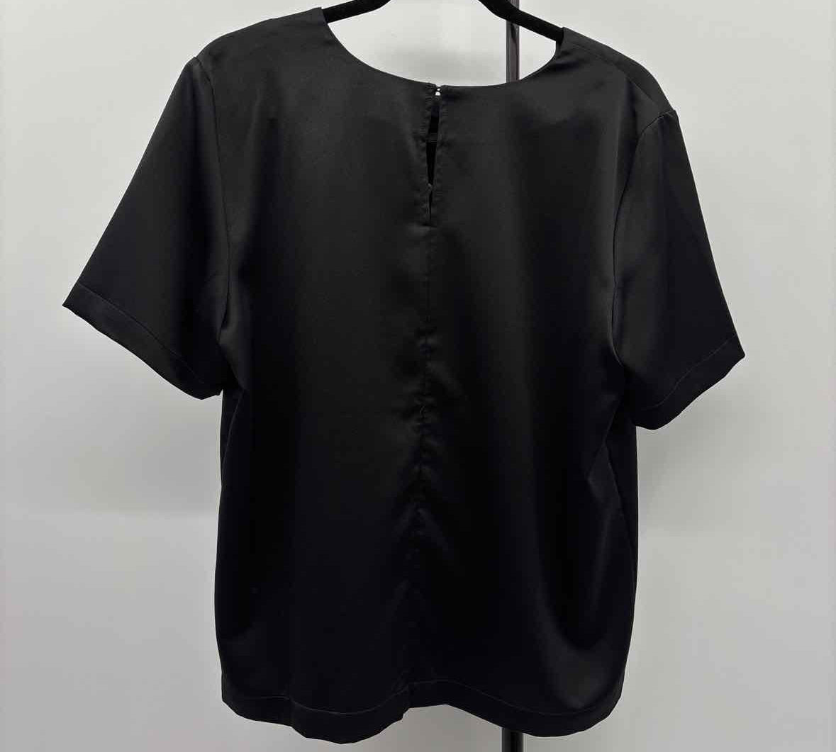 Ann Taylor Women's Size L Black Solid Short Sleeve Shirt