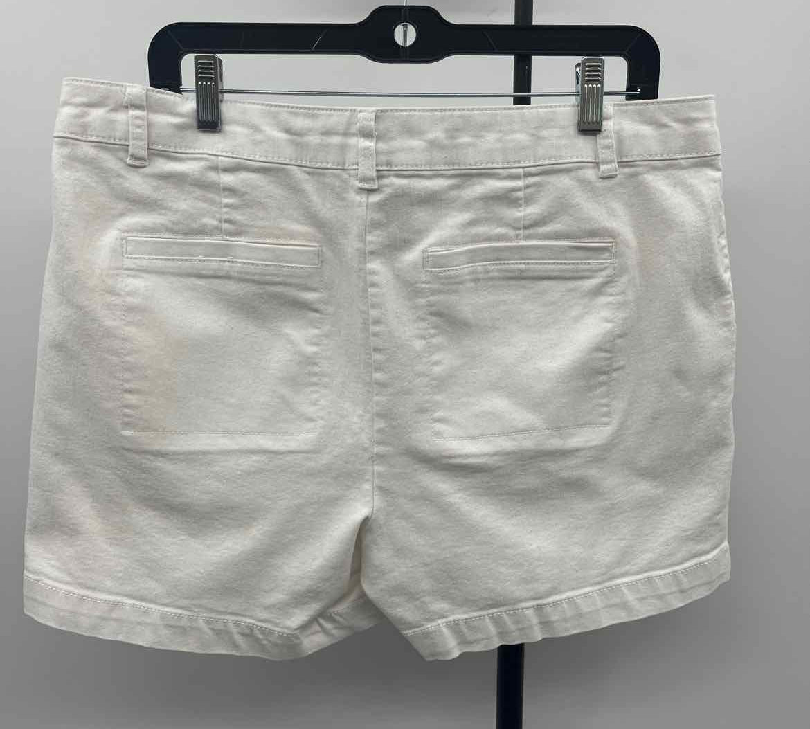 D Jeans Women's Size 16 White Solid Shorts