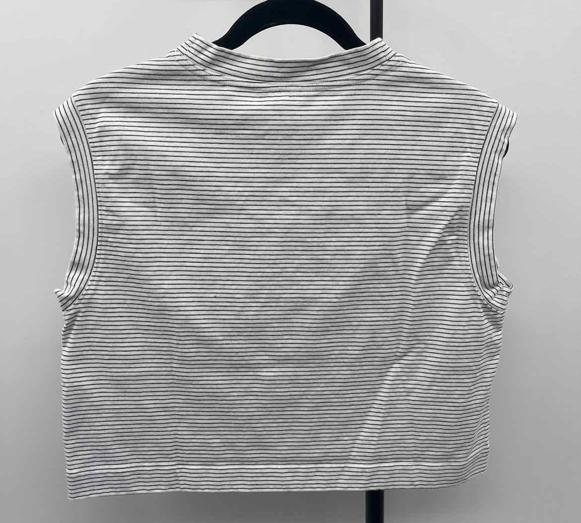 Banana Republic Women's Size M White Stripe Sleeveless Shirt