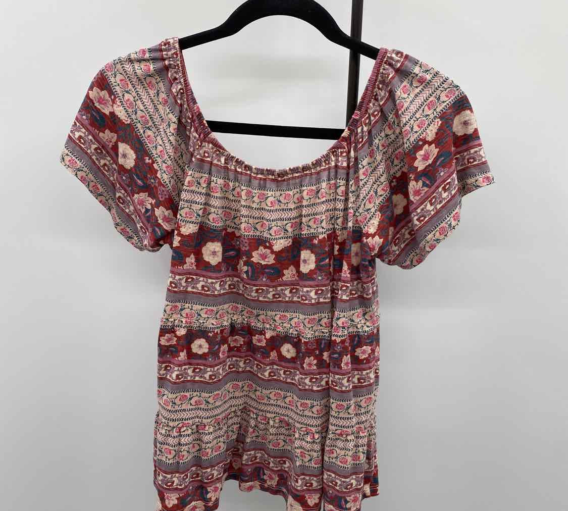 Lucky Brand Women's Size S maroon Floral Short Sleeve Shirt