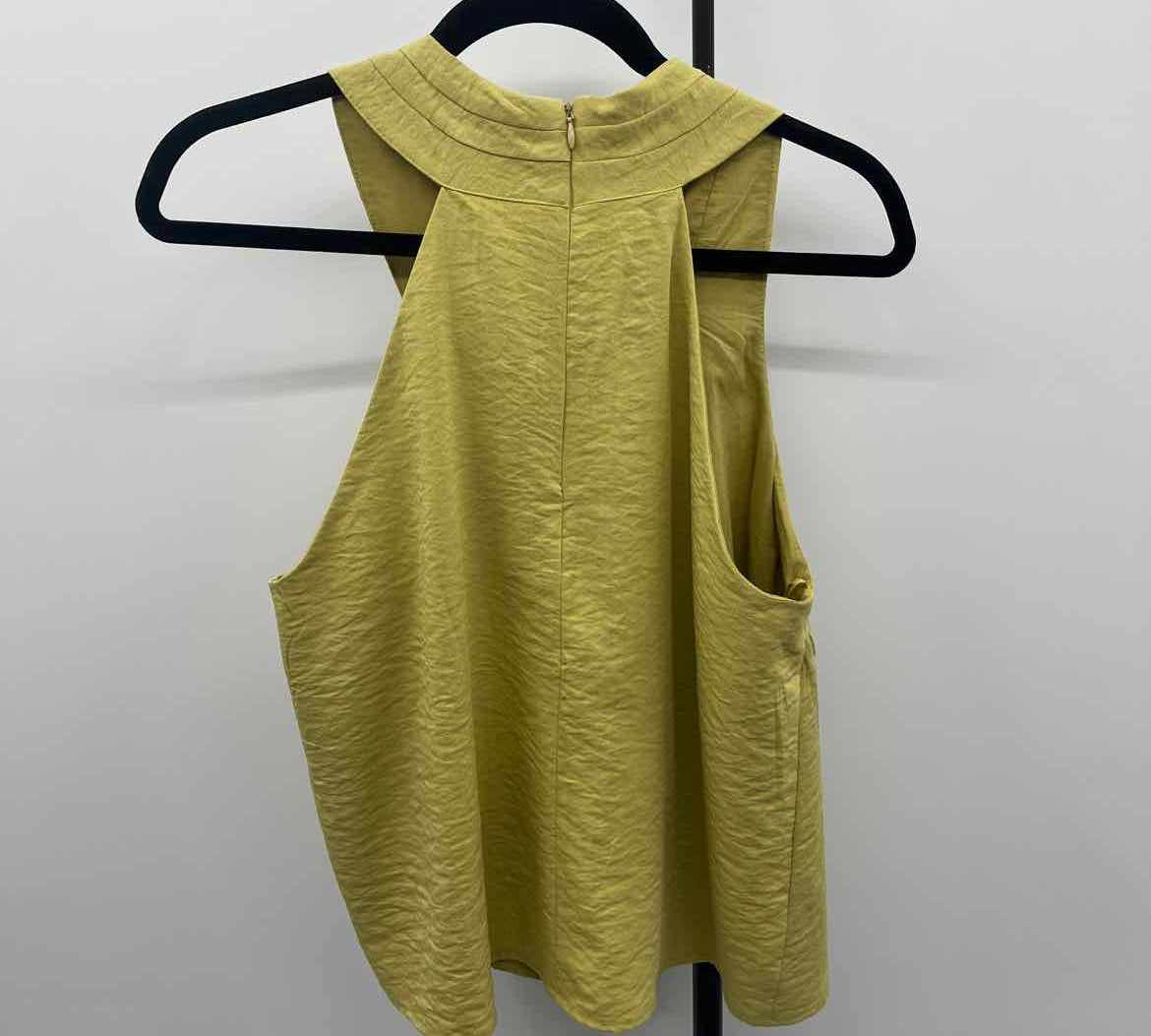 En Saison Women's Size L Green Solid Sleeveless Shirt
