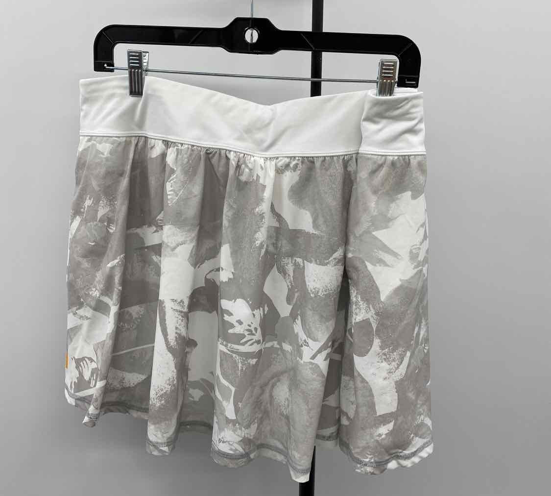 Lucy Women's Size 16 Gray Abstract Skirt