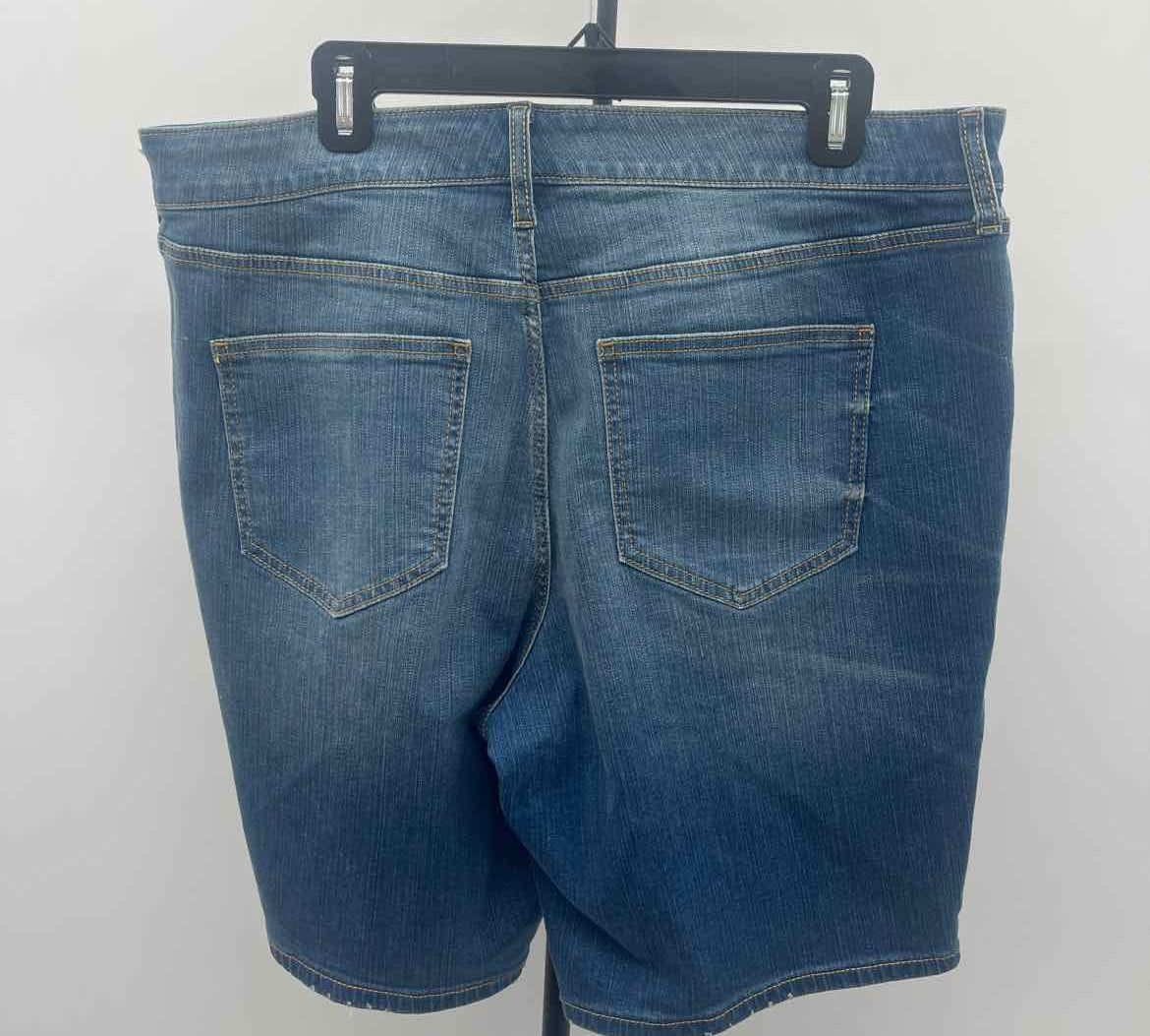 Torrid Women's Size 16 Blue Solid Shorts