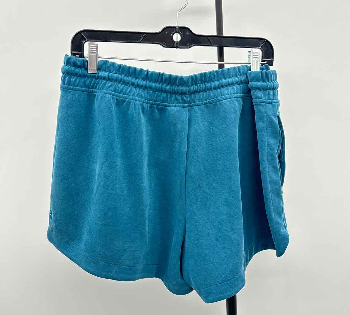 Athleta Women's Size 14 Blue Solid Shorts