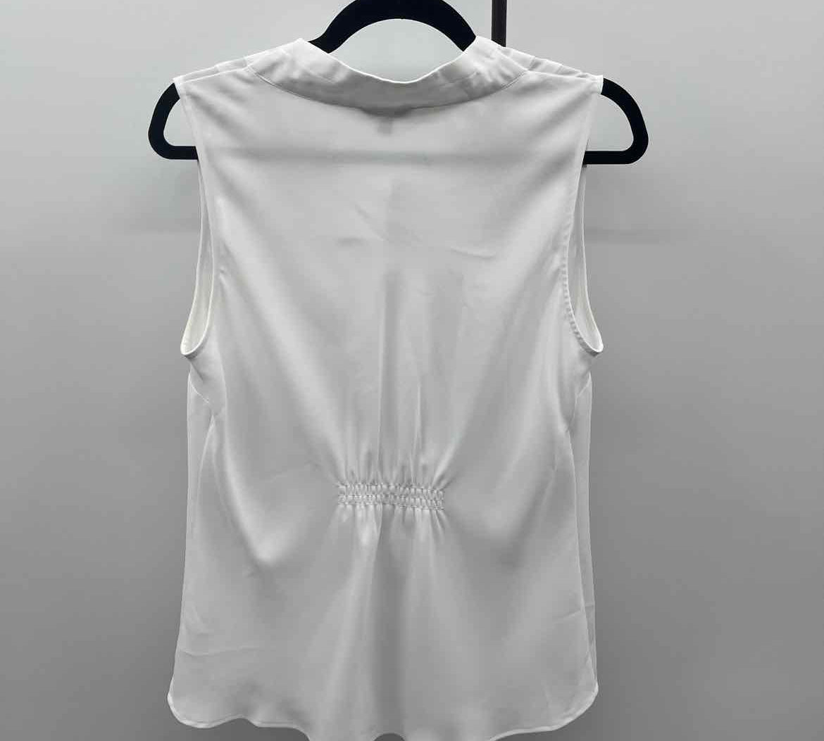 Nic + Zoe Women's Size M White Solid Sleeveless Shirt