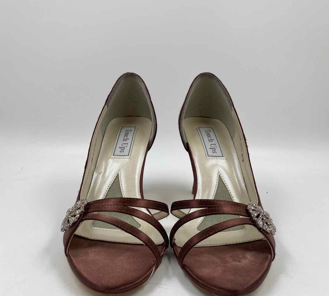 Touch ups Women's Shoe Size 7.5 Brown Solid Heels